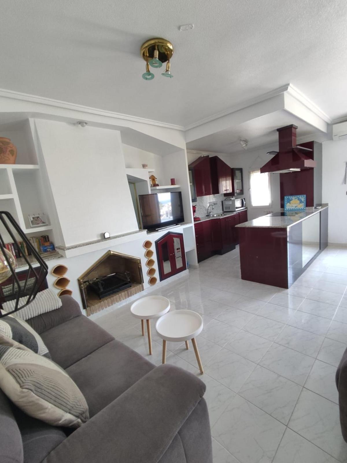 Schoenes Ruhiges Rooftop Apartment Mit Grosser Dachterrasse Torrevieja Eksteriør bilde